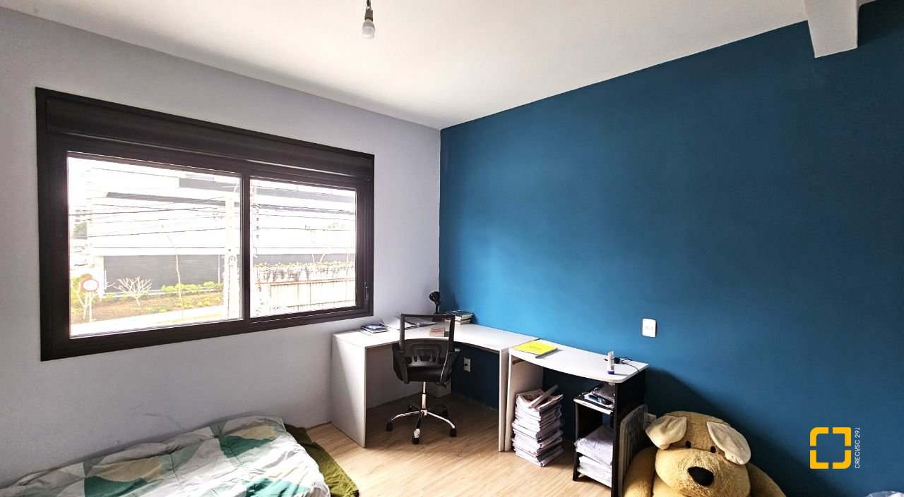 Prédio com 240m², 2 garagens, no bairro Jardim Atlântico em Florianópolis