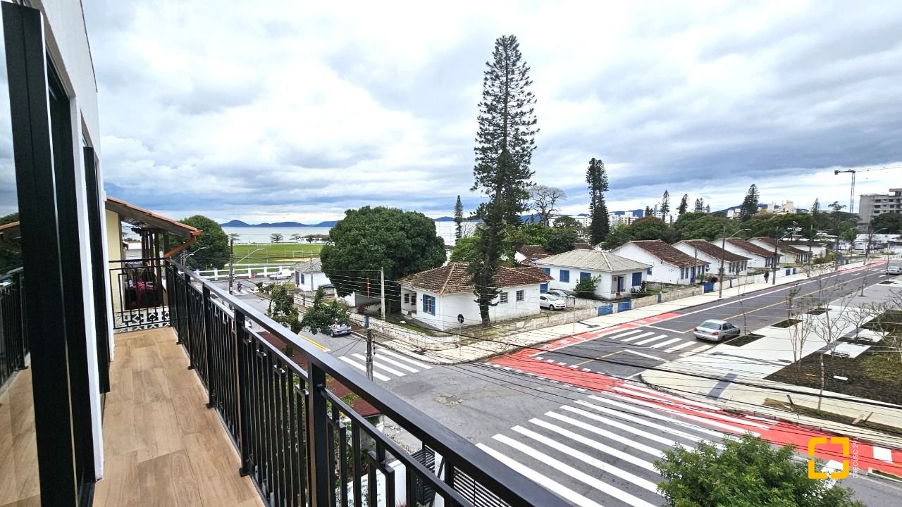 Prédio com 240m², 2 garagens, no bairro Jardim Atlântico em Florianópolis