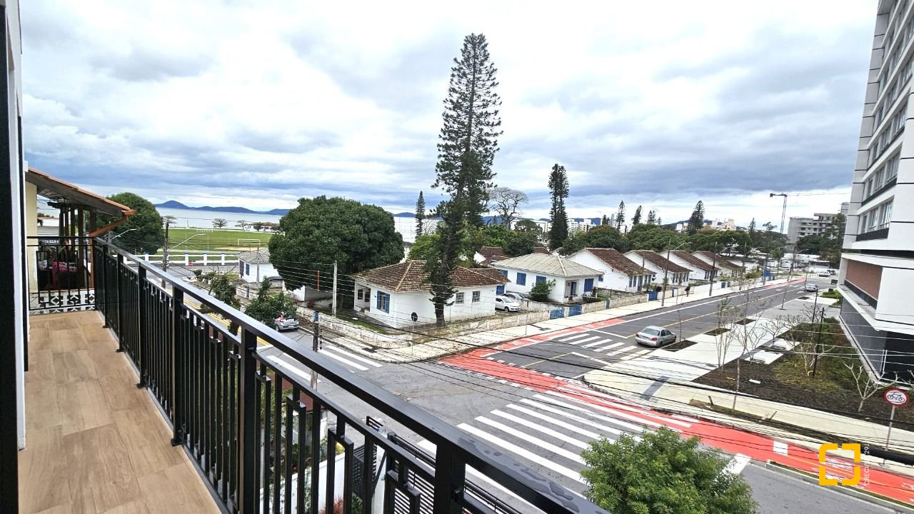 Prédio com 240m², 2 garagens, no bairro Jardim Atlântico em Florianópolis