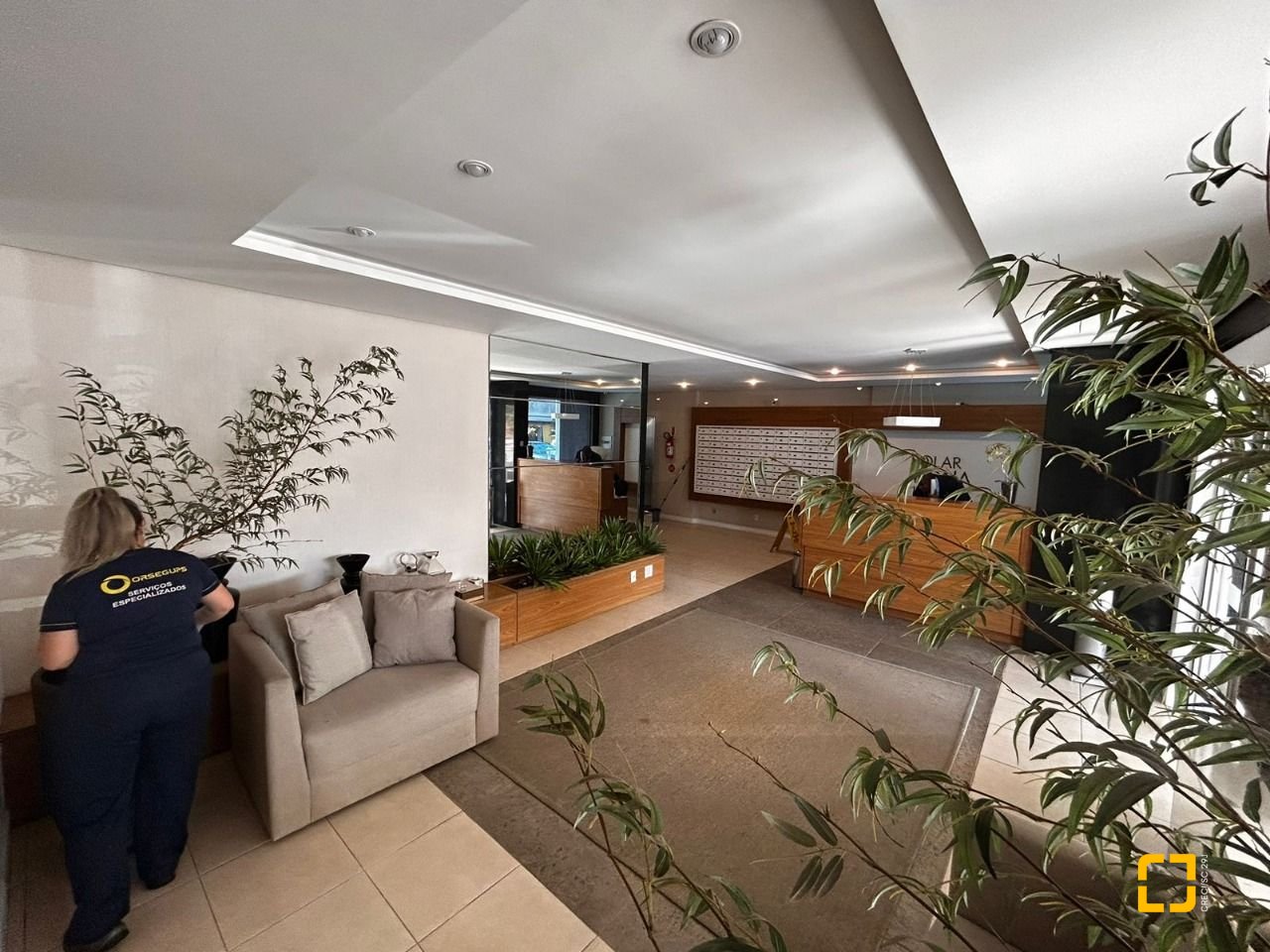 Apartamento com 83m², 3 quartos (sendo 1 suíte), 2 garagens, no bairro Pagani em Palhoça