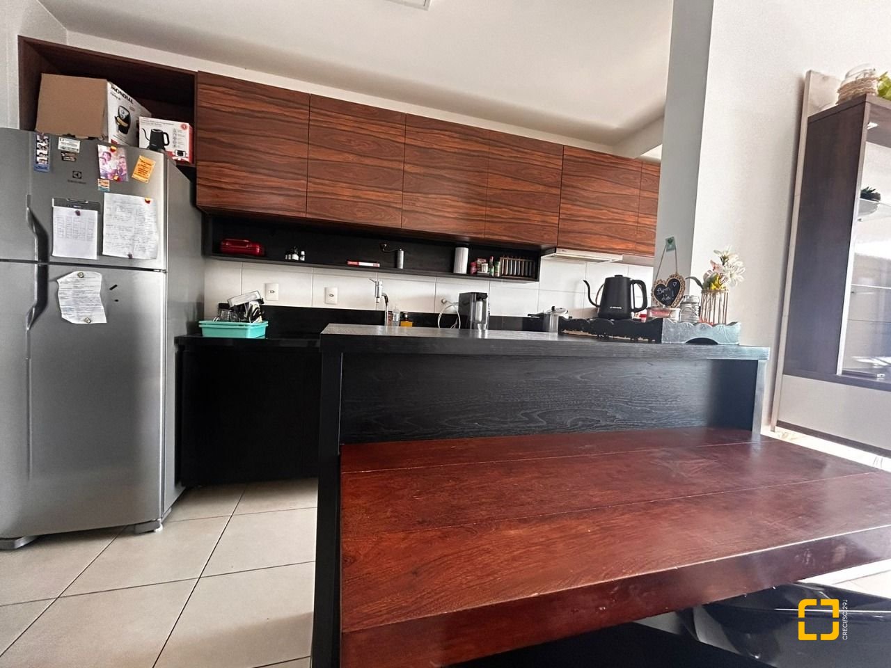 Apartamento com 83m², 3 quartos (sendo 1 suíte), 2 garagens, no bairro Pagani em Palhoça