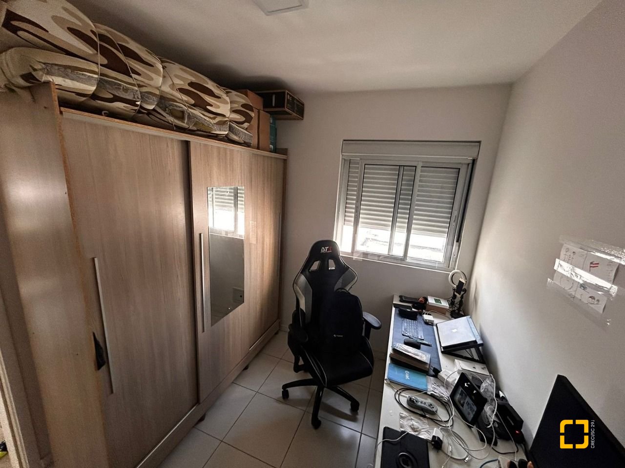Apartamento com 83m², 3 quartos (sendo 1 suíte), 2 garagens, no bairro Pagani em Palhoça