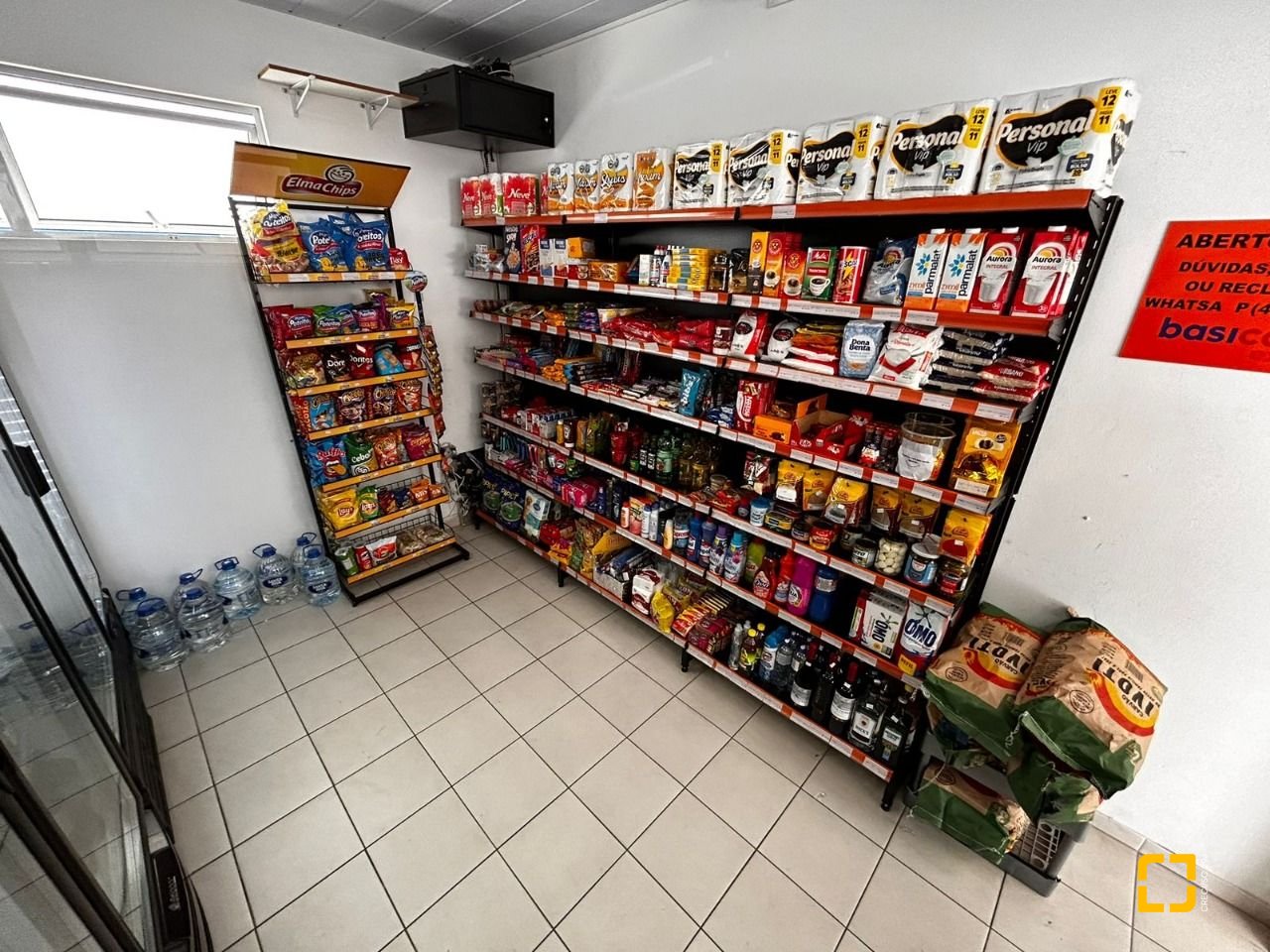Apartamento com 83m², 3 quartos (sendo 1 suíte), 2 garagens, no bairro Pagani em Palhoça
