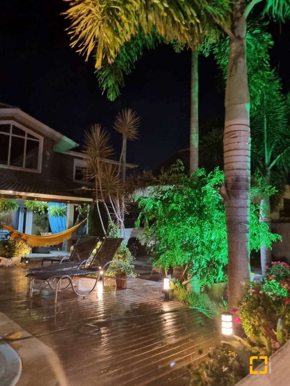 Casa com 567m², 6 quartos (sendo 2 suítes), 3 garagens, no bairro Ingleses em Florianópolis