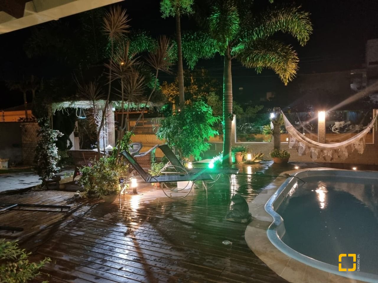 Casa com 567m², 6 quartos (sendo 2 suítes), 3 garagens, no bairro Ingleses em Florianópolis