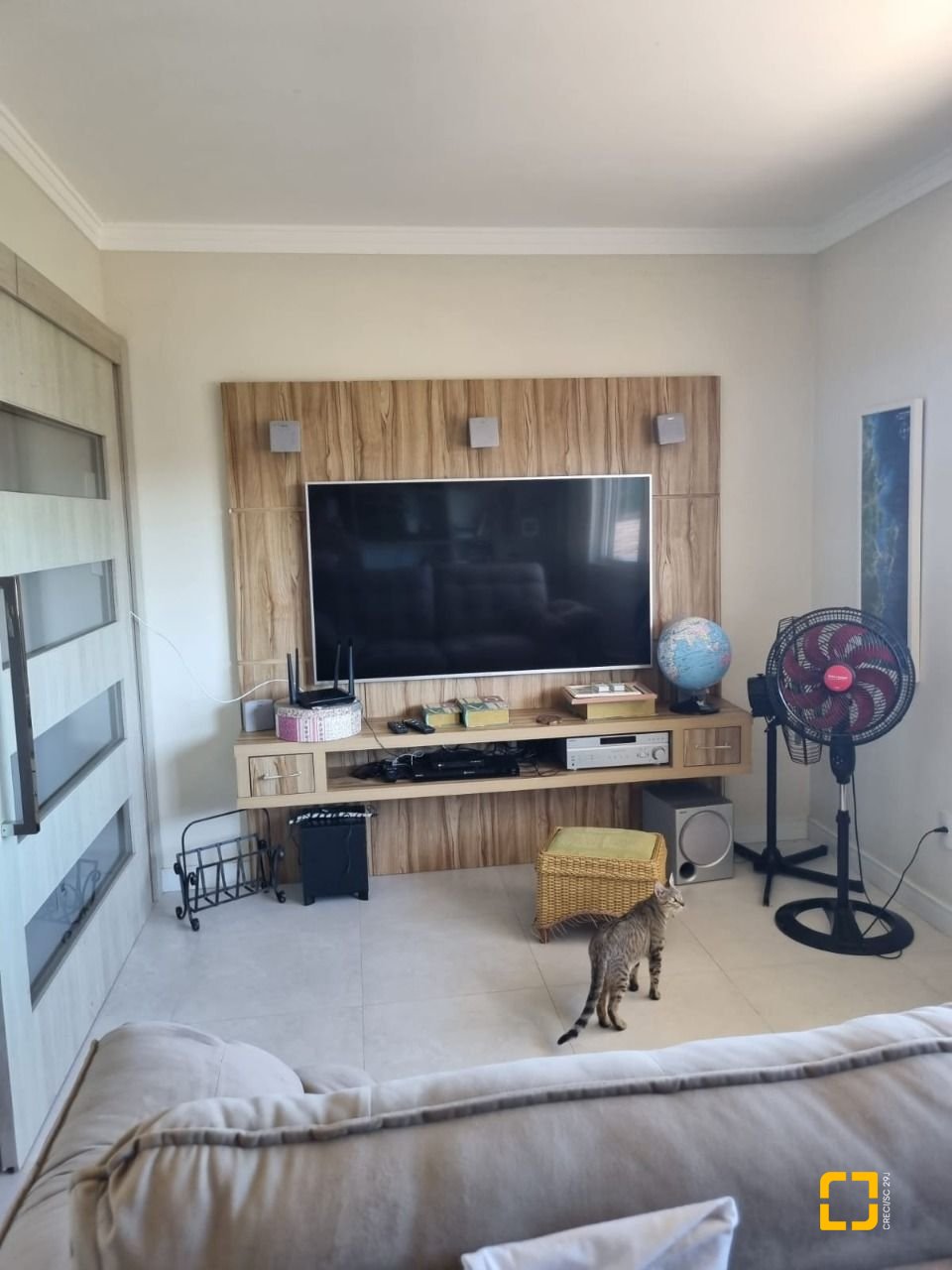 Casa com 567m², 6 quartos (sendo 2 suítes), 3 garagens, no bairro Ingleses em Florianópolis