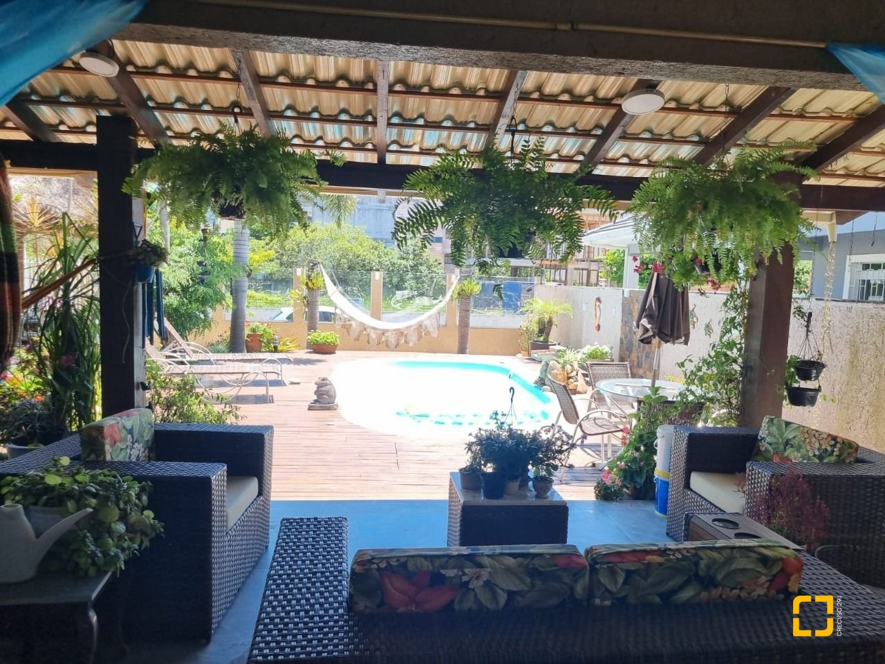 Casa com 567m², 6 quartos (sendo 2 suítes), 3 garagens, no bairro Ingleses em Florianópolis