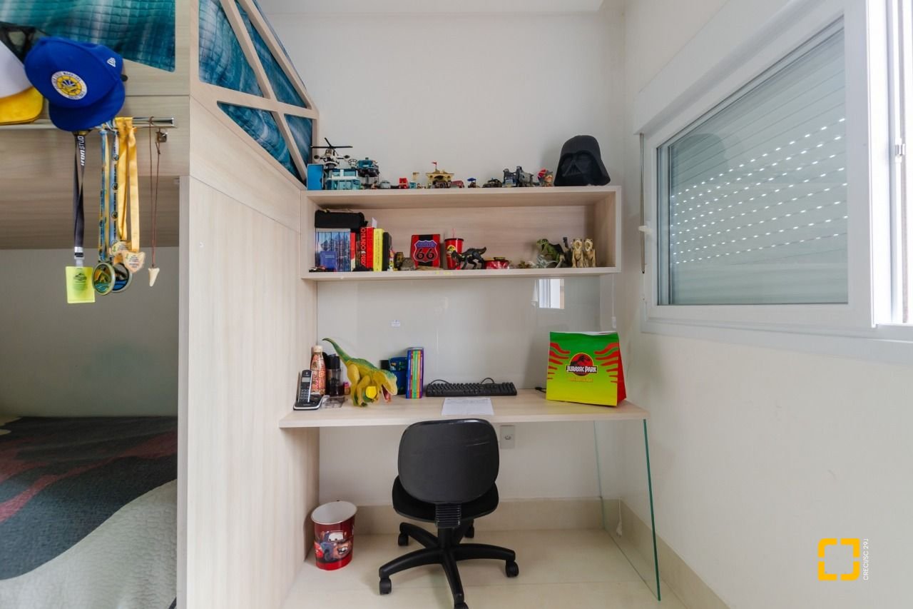 Casa com 393m², 9 quartos (sendo 4 suítes), 2 garagens, no bairro Jurerê Internacional em Florianópolis