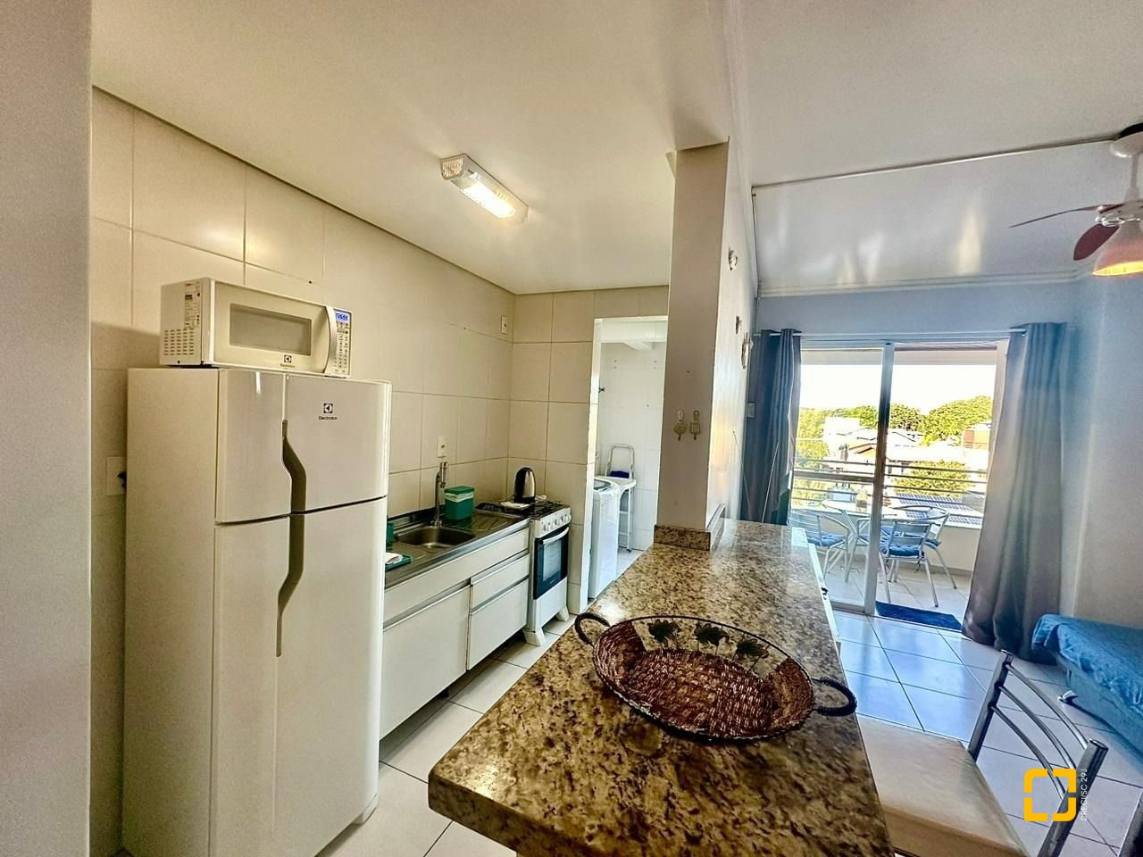 Apartamento com 73m², 3 quartos (sendo 1 suíte), 1 garagem, no bairro Ingleses em Florianópolis