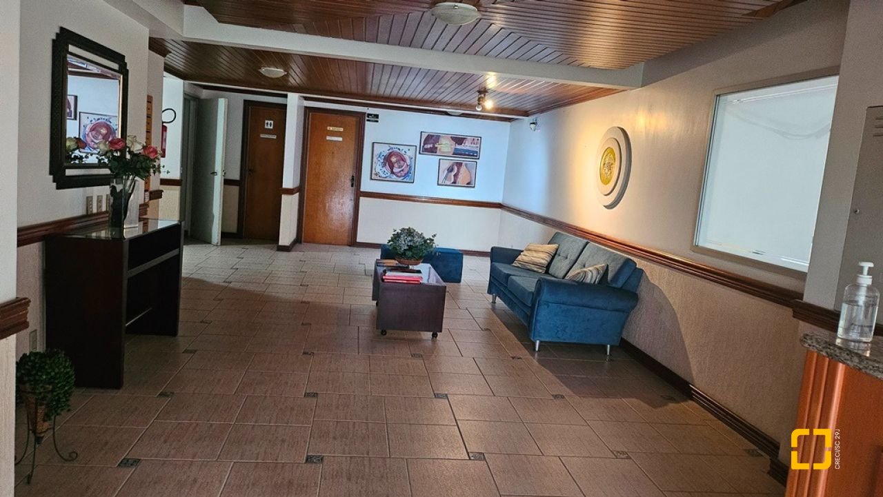 Apartamento com 114m², 4 quartos (sendo 1 suíte), 2 garagens, no bairro Coqueiros em Florianópolis