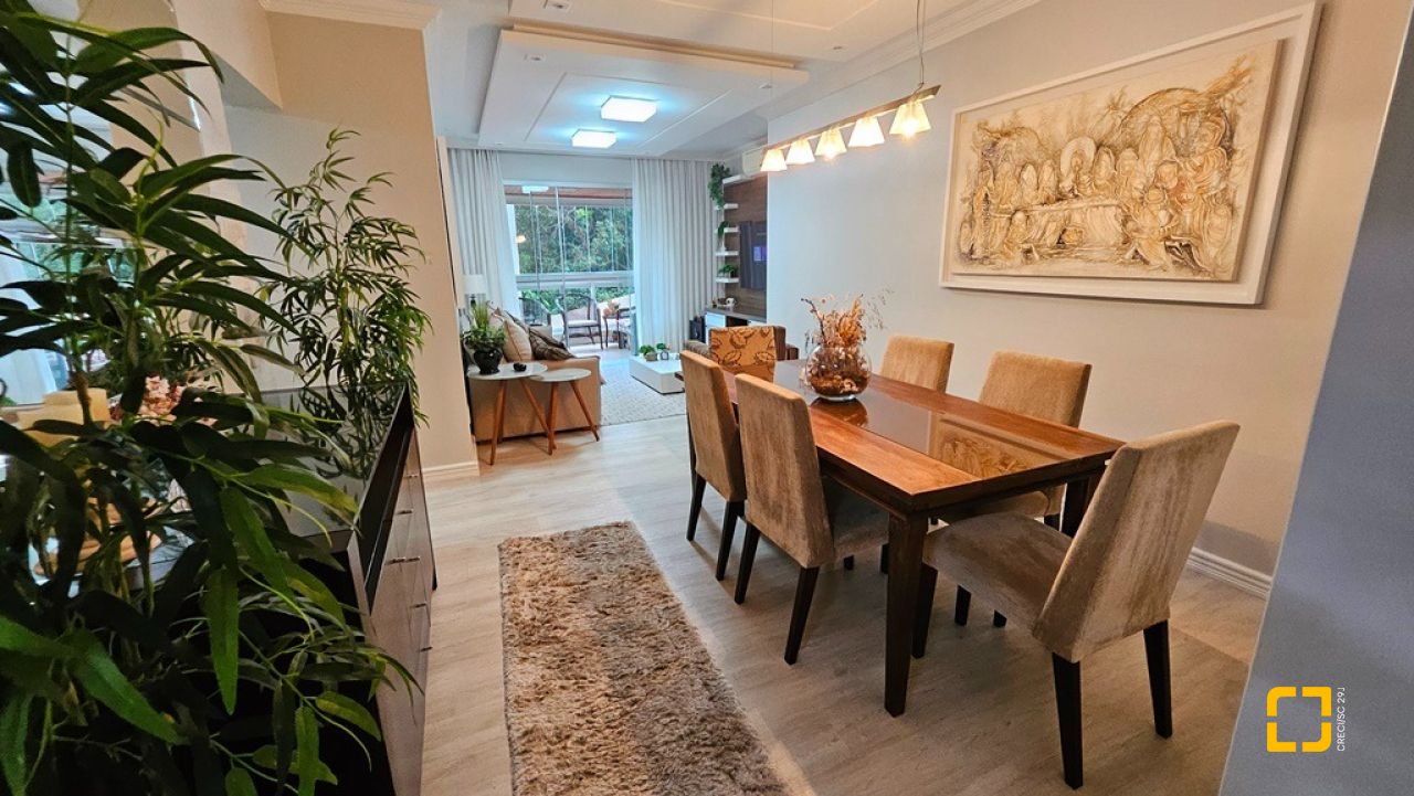 Apartamento com 114m², 4 quartos (sendo 1 suíte), 2 garagens, no bairro Coqueiros em Florianópolis