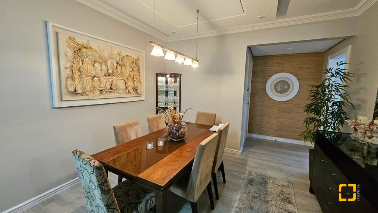 Apartamento com 114m², 4 quartos (sendo 1 suíte), 2 garagens, no bairro Coqueiros em Florianópolis
