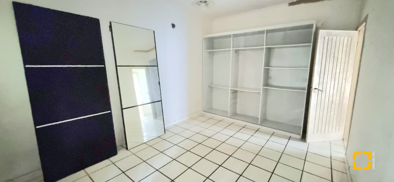 Casa com 100m², 5 quartos, 3 garagens, no bairro Carvoeira em Florianópolis