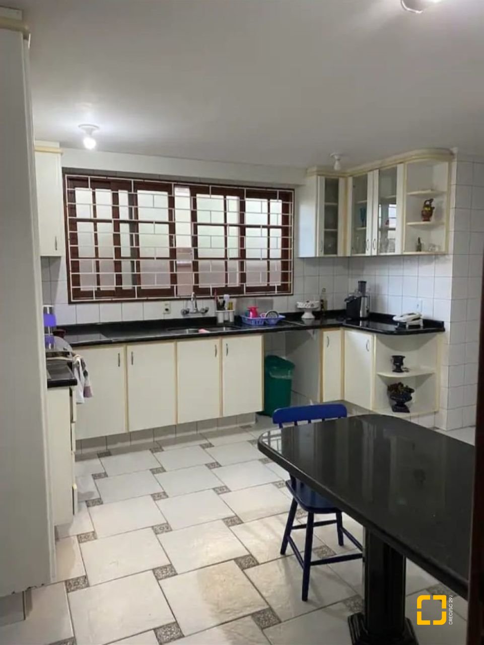 Casa com 295m², no bairro Córrego Grande em Florianópolis