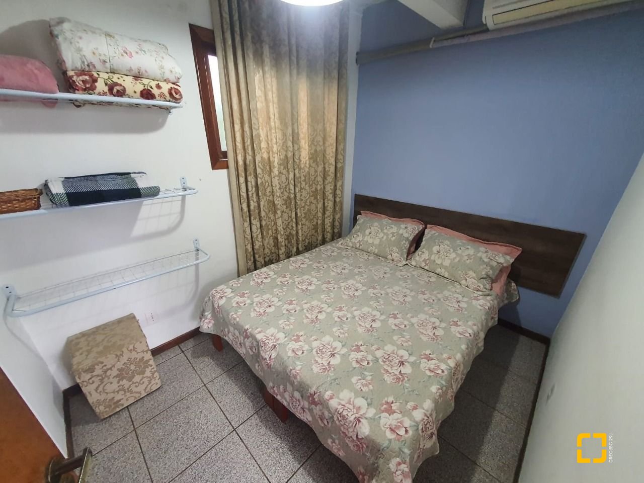 Casa com 349m², 8 quartos (sendo 2 suítes), 3 garagens, no bairro Carvoeira em Florianópolis