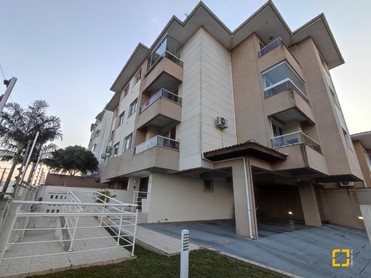 Apartamento com 61m², 2 quartos, 1 garagem, no bairro Potecas em São José