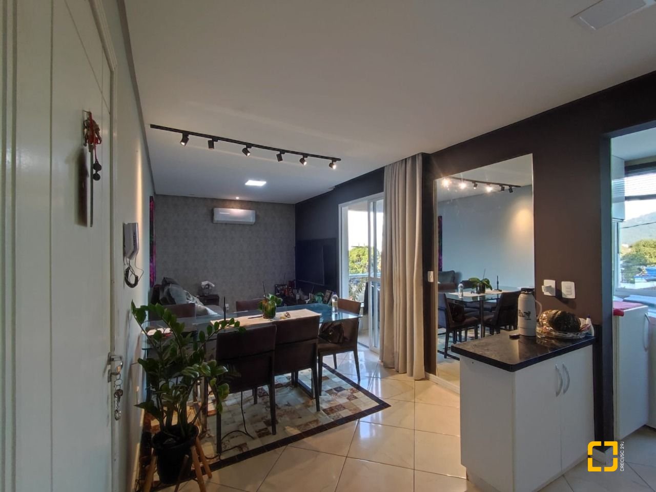 Apartamento com 61m², 2 quartos, 1 garagem, no bairro Potecas em São José