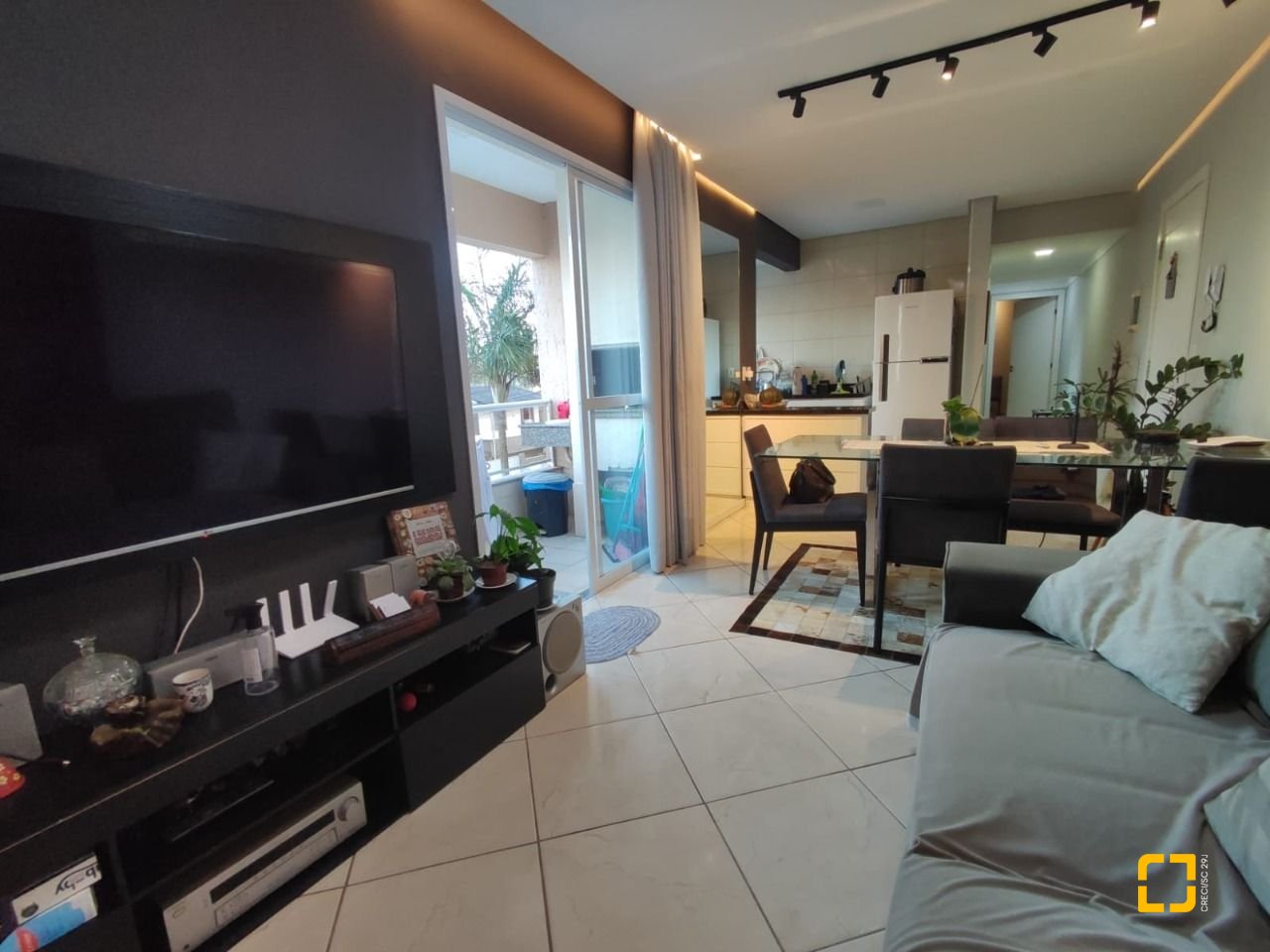 Apartamento com 61m², 2 quartos, 1 garagem, no bairro Potecas em São José