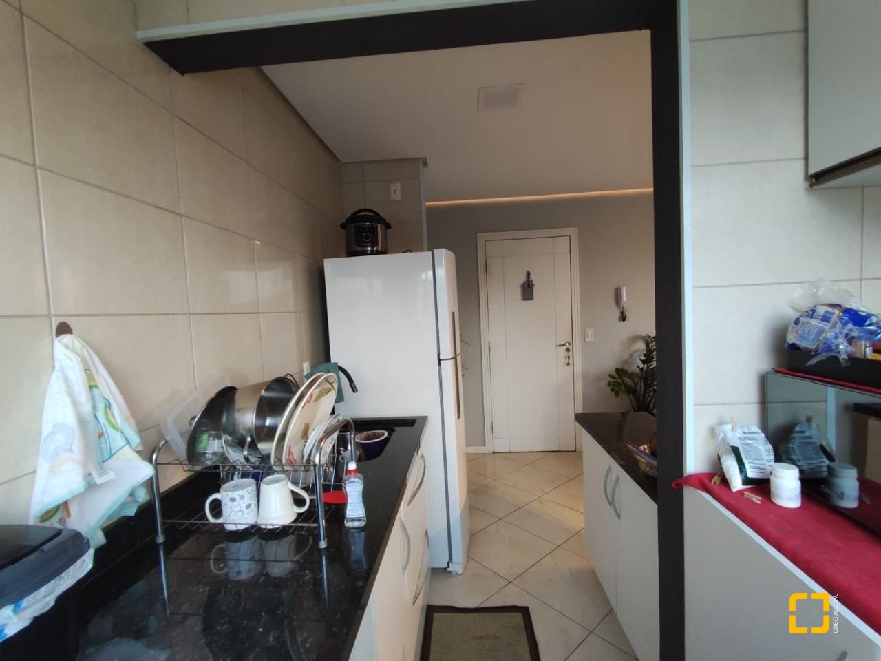 Apartamento com 61m², 2 quartos, 1 garagem, no bairro Potecas em São José
