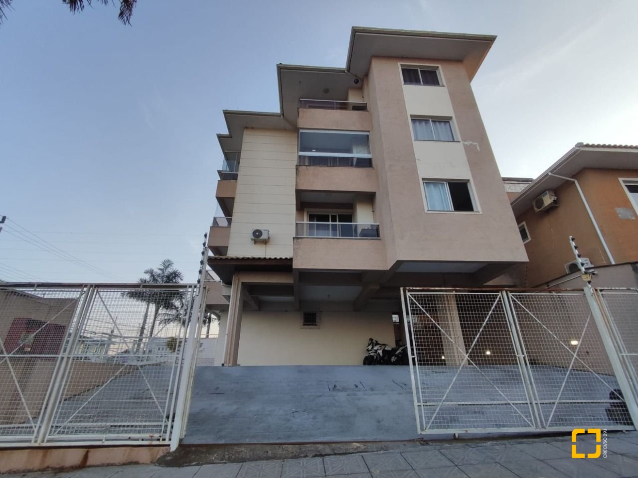 Apartamento com 61m², 2 quartos, 1 garagem, no bairro Potecas em São José