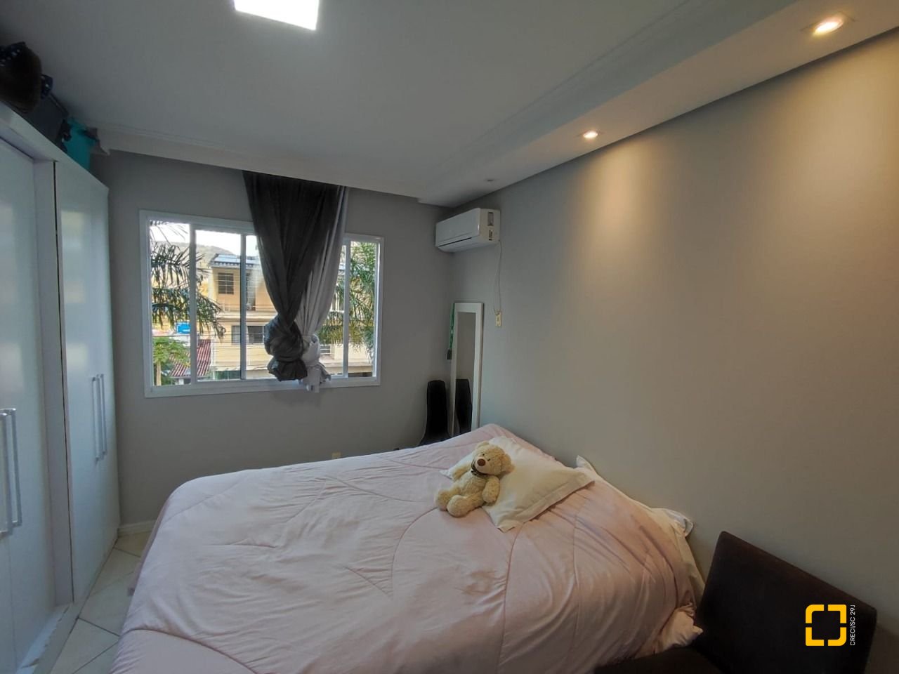 Apartamento com 61m², 2 quartos, 1 garagem, no bairro Potecas em São José