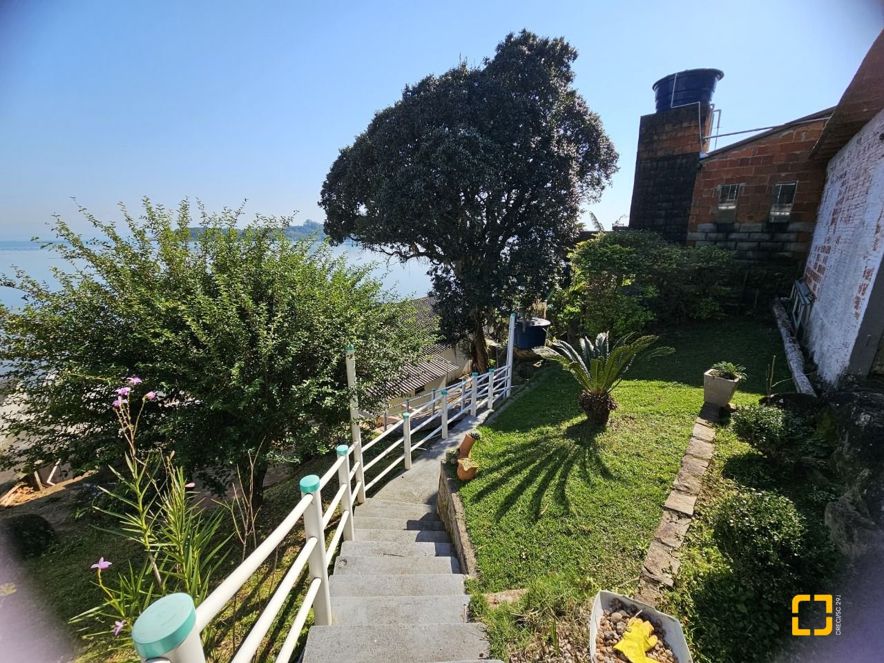 Casa com 150m², 3 quartos (sendo 1 suíte), 2 garagens, no bairro Ribeirão da Ilha em Florianópolis