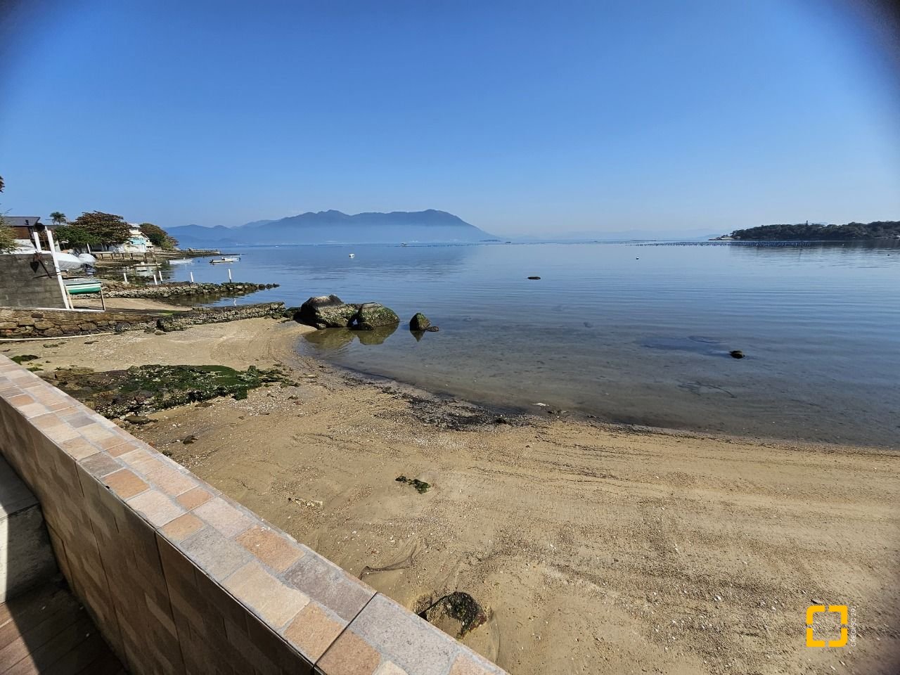 Casa com 150m², 3 quartos (sendo 1 suíte), 2 garagens, no bairro Ribeirão da Ilha em Florianópolis