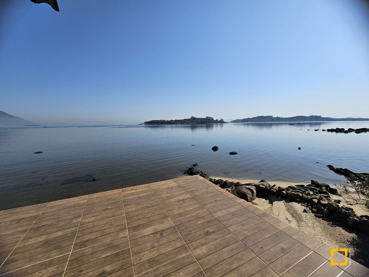 Casa com 150m², 3 quartos (sendo 1 suíte), 2 garagens, no bairro Ribeirão da Ilha em Florianópolis