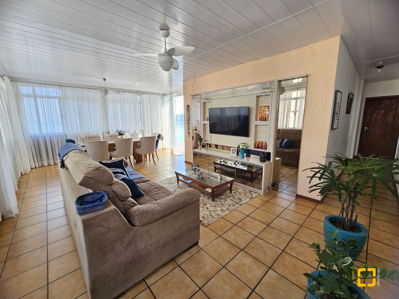 Casa com 150m², 3 quartos (sendo 1 suíte), 2 garagens, no bairro Ribeirão da Ilha em Florianópolis