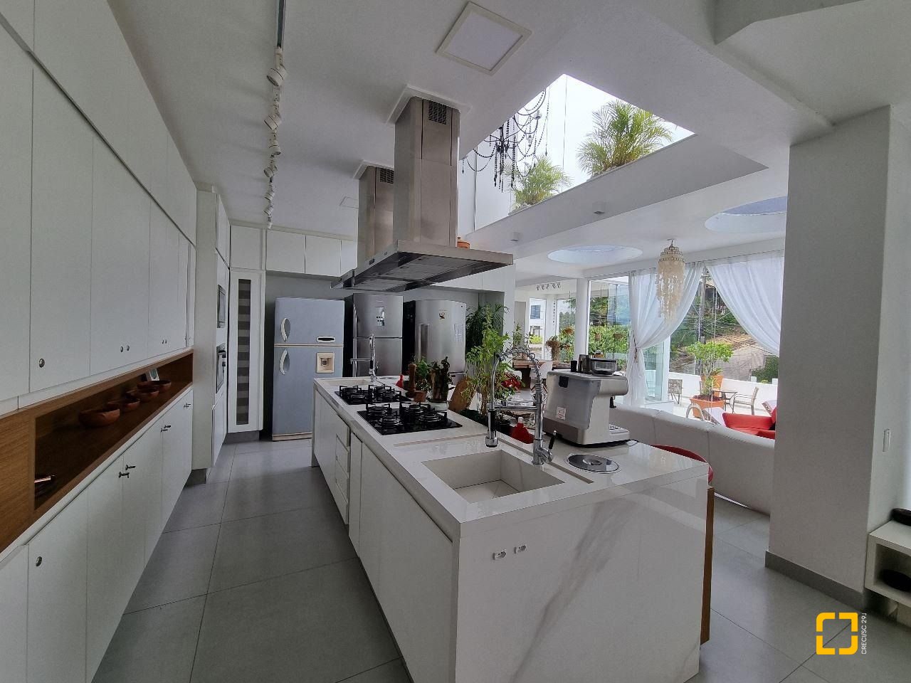 Casa com 450m², 5 garagens, no bairro Centro em Florianópolis