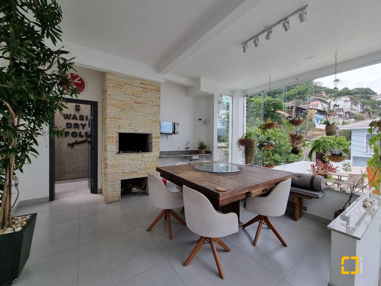 Casa com 450m², 5 garagens, no bairro Centro em Florianópolis