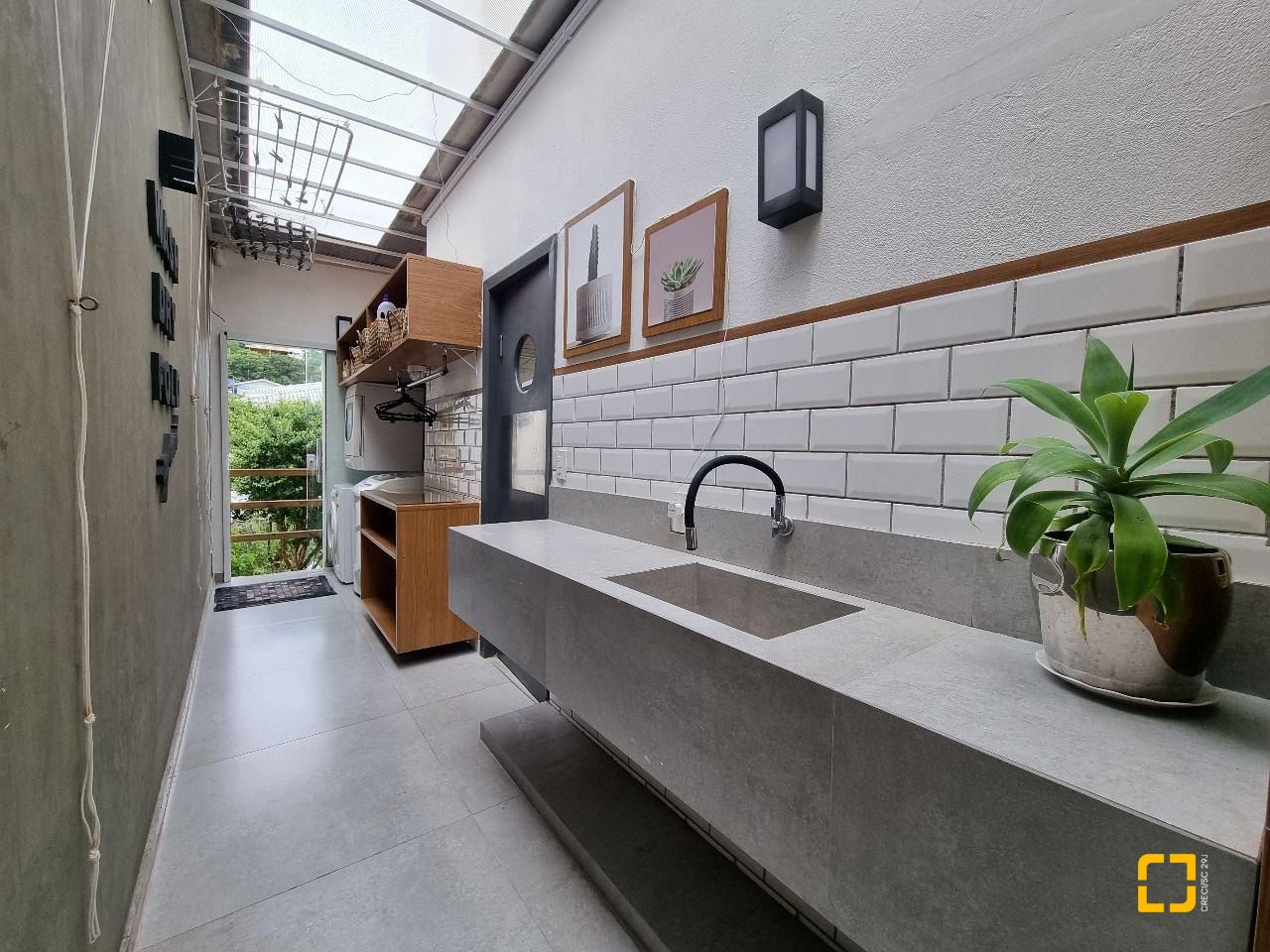 Casa com 450m², 5 garagens, no bairro Centro em Florianópolis
