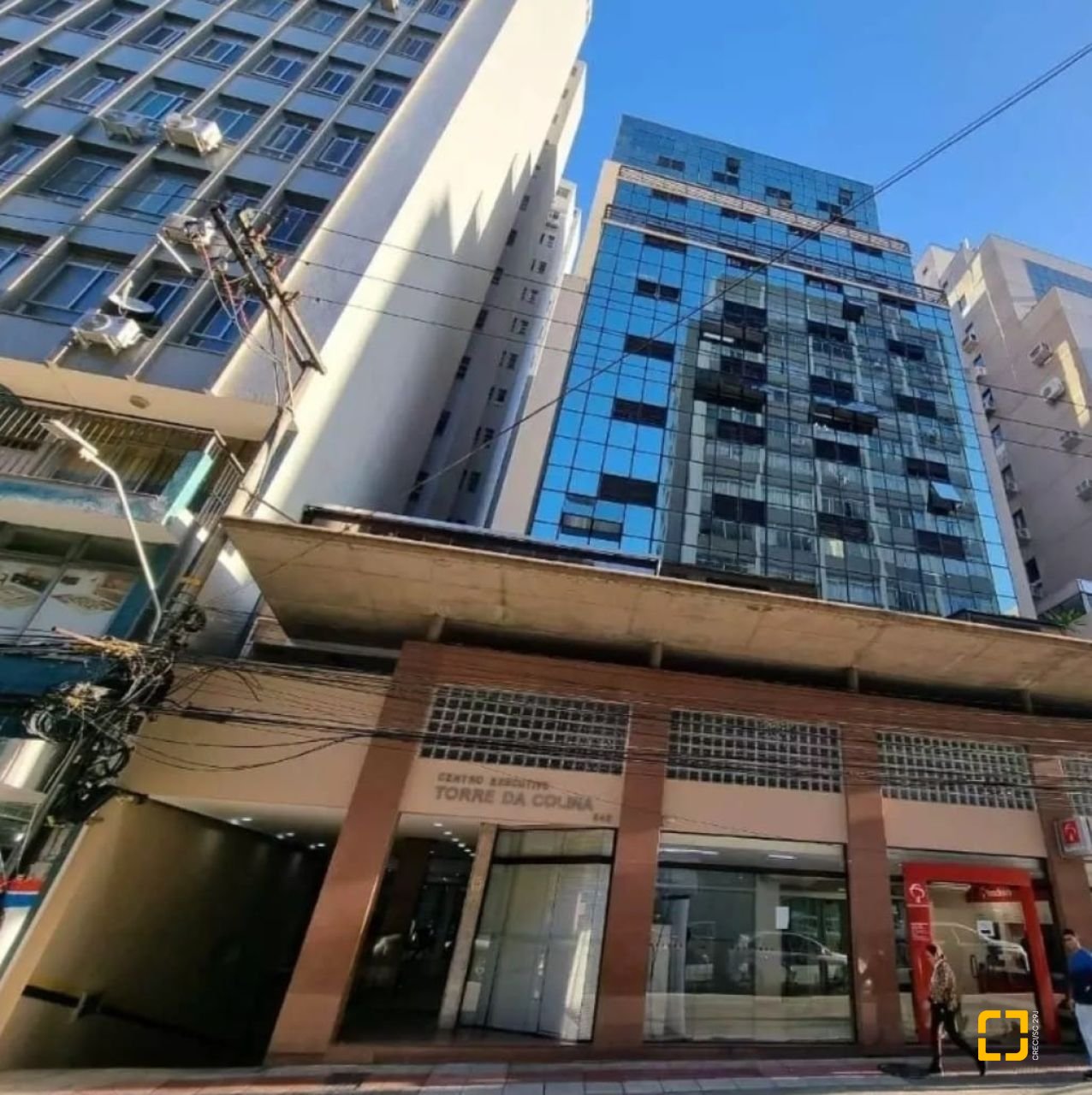 Sala com 30m², 2 garagens, no bairro Centro em Florianópolis