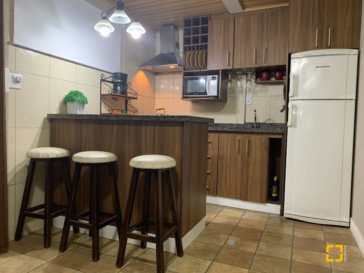 Flat com 600m², 17 quartos, 5 garagens, no bairro Canasvieiras em Florianópolis