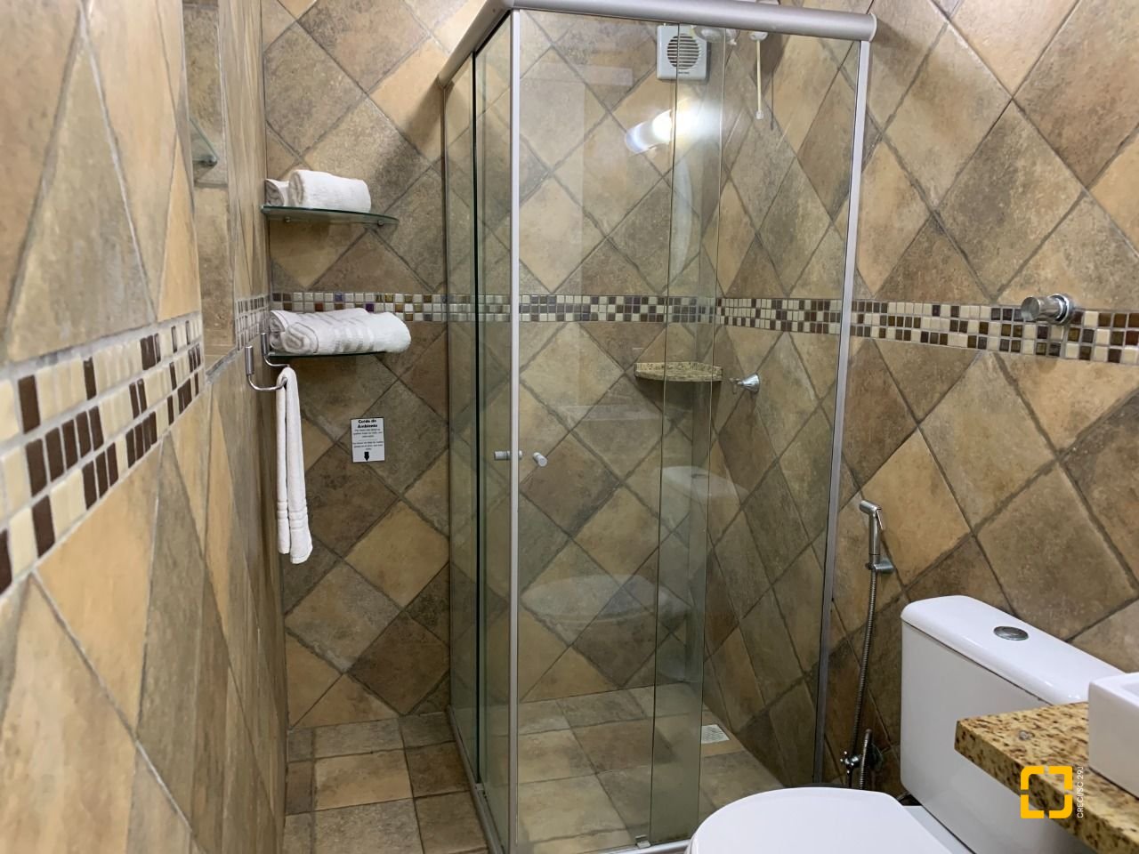 Flat com 600m², 17 quartos, 5 garagens, no bairro Canasvieiras em Florianópolis