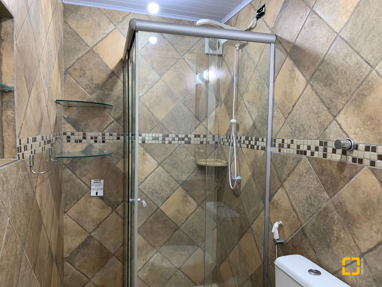 Flat com 600m², 17 quartos, 5 garagens, no bairro Canasvieiras em Florianópolis