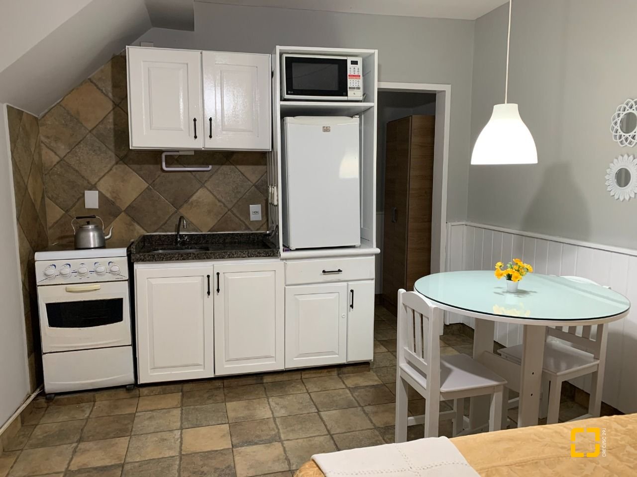 Flat com 600m², 17 quartos, 5 garagens, no bairro Canasvieiras em Florianópolis