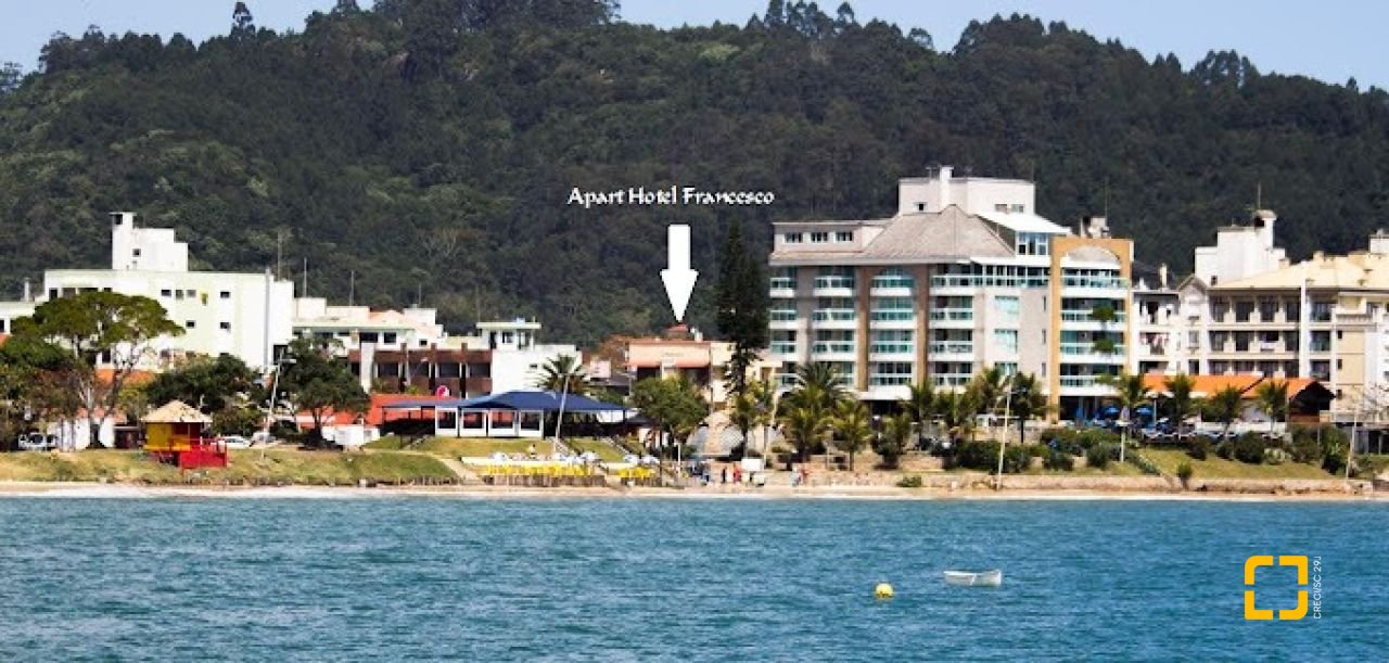 Flat com 600m², 17 quartos, 5 garagens, no bairro Canasvieiras em Florianópolis