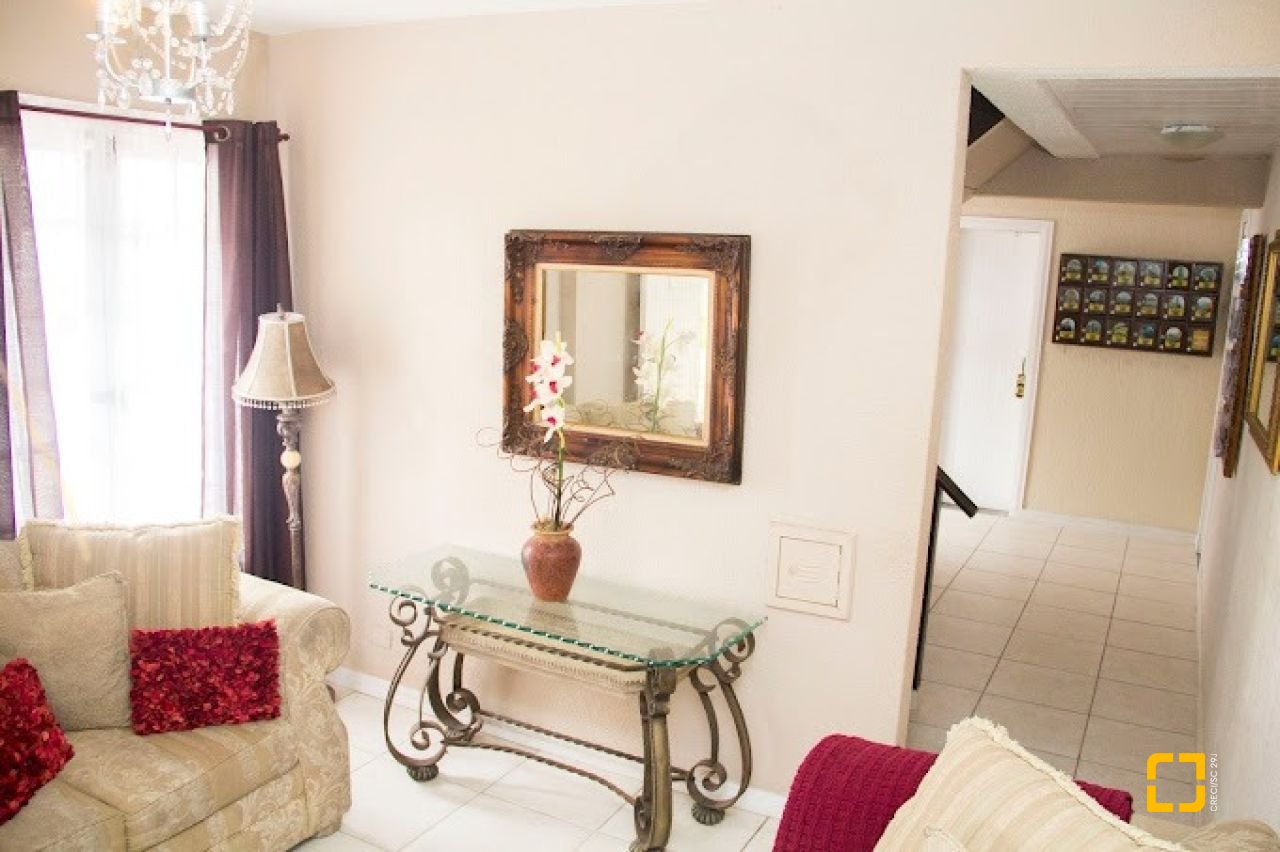 Flat com 600m², 17 quartos, 5 garagens, no bairro Canasvieiras em Florianópolis