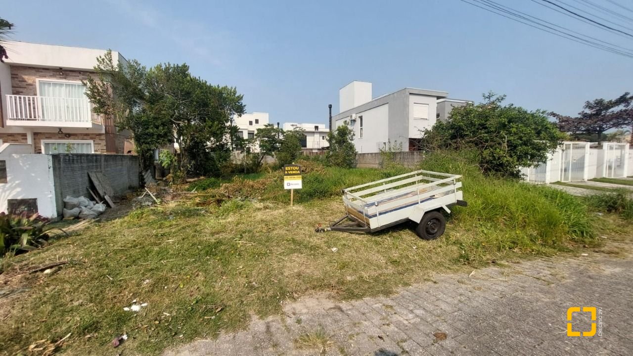 Terreno com 450m², no bairro Campeche em Florianópolis