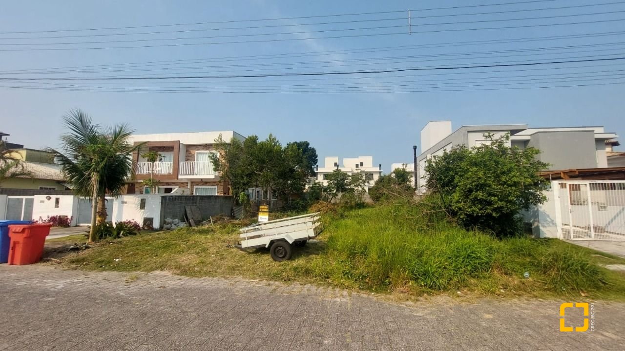 Terreno com 450m², no bairro Campeche em Florianópolis