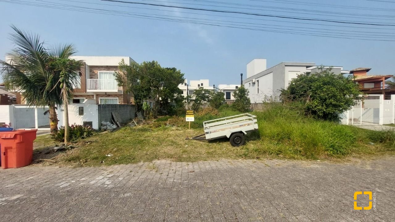 Terreno com 450m², no bairro Campeche em Florianópolis