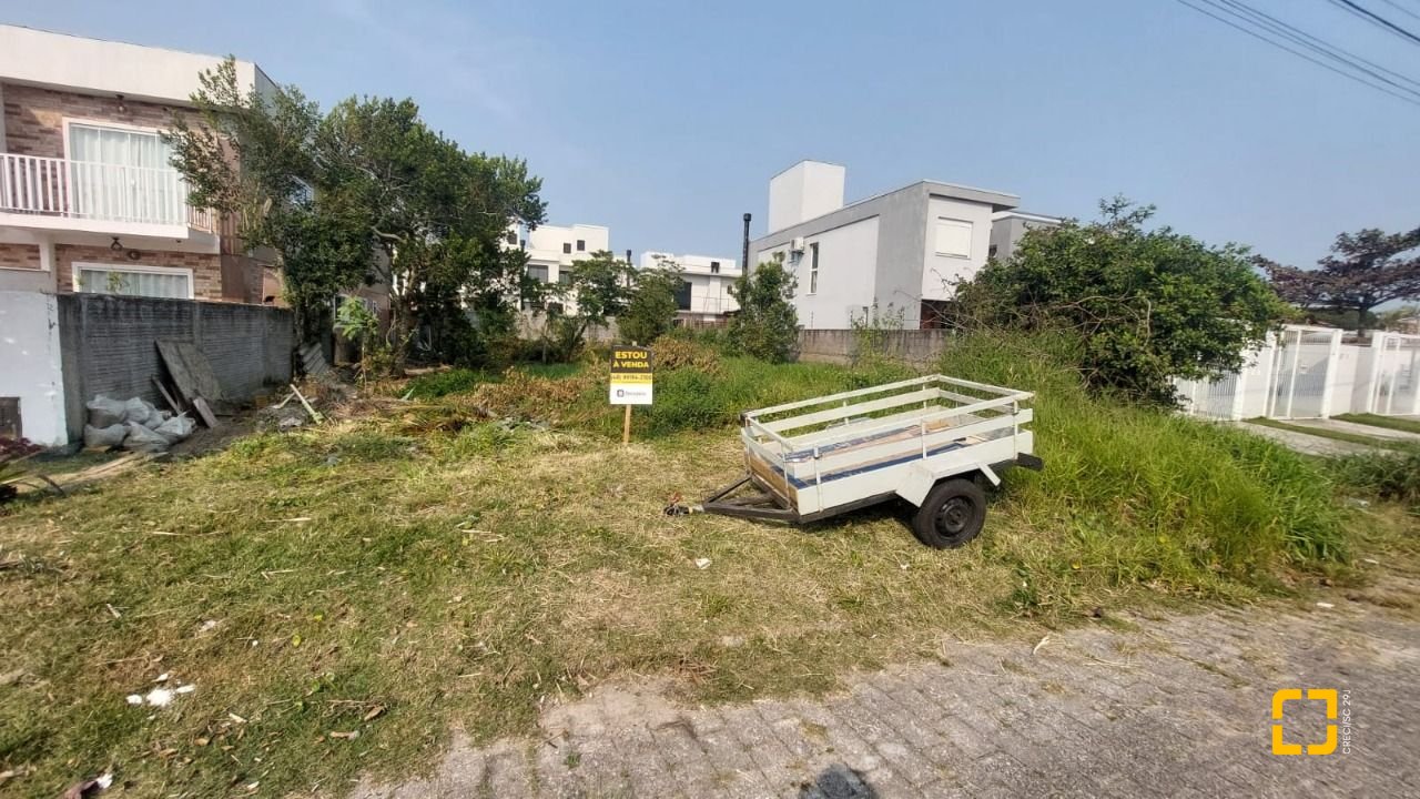 Terreno com 450m², no bairro Campeche em Florianópolis