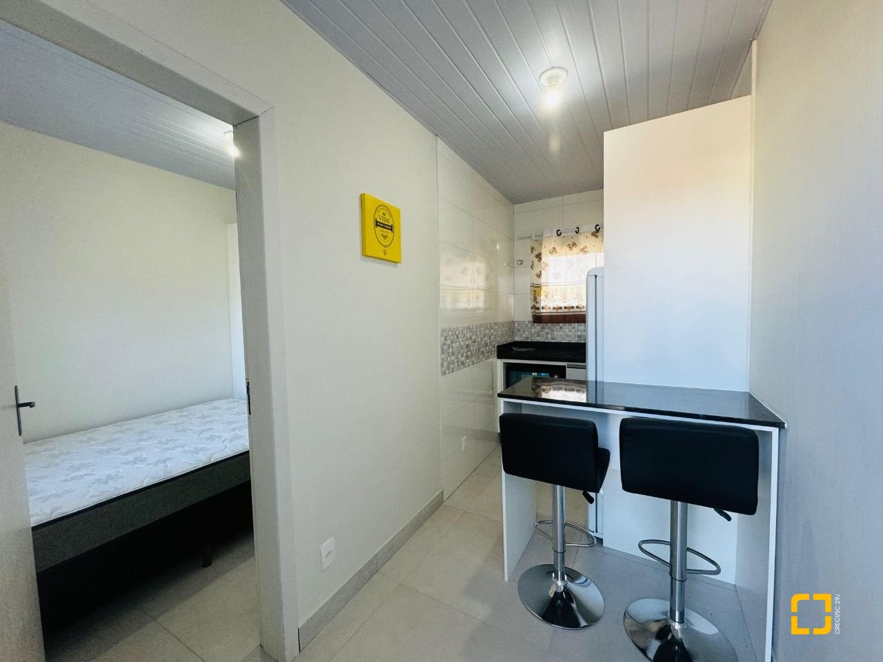 Hotel com 261m², 7 quartos (sendo 1 suíte), 3 garagens, no bairro Tapera da Base em Florianópolis
