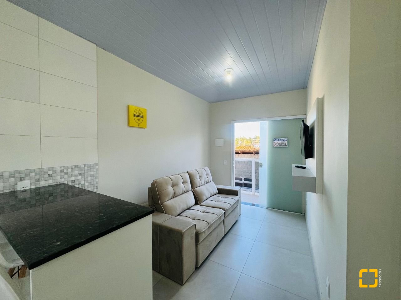 Hotel com 261m², 7 quartos (sendo 1 suíte), 3 garagens, no bairro Tapera da Base em Florianópolis