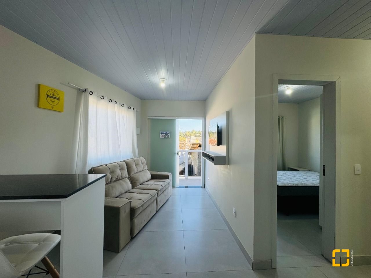Hotel com 261m², 7 quartos (sendo 1 suíte), 3 garagens, no bairro Tapera da Base em Florianópolis