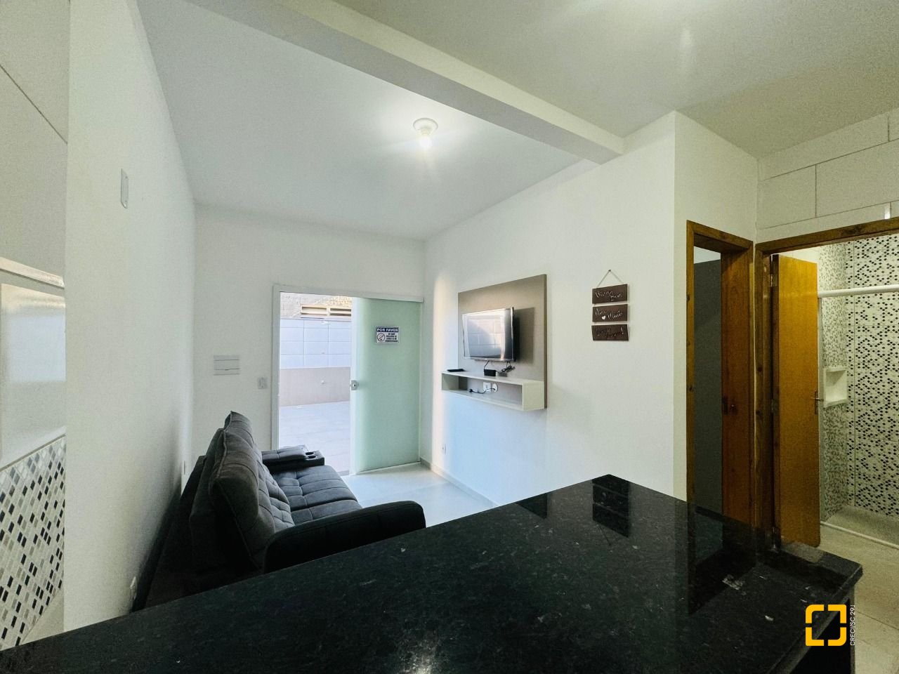 Hotel com 261m², 7 quartos (sendo 1 suíte), 3 garagens, no bairro Tapera da Base em Florianópolis