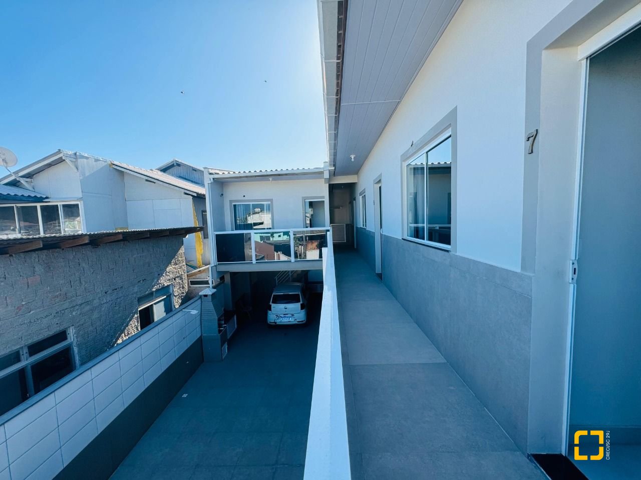 Hotel com 261m², 7 quartos (sendo 1 suíte), 3 garagens, no bairro Tapera da Base em Florianópolis