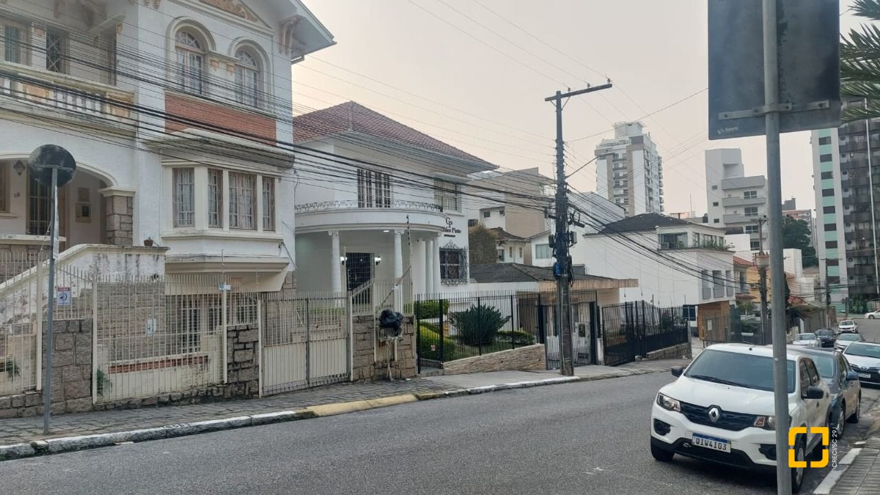 Terreno com 324m², no bairro Centro em Florianópolis