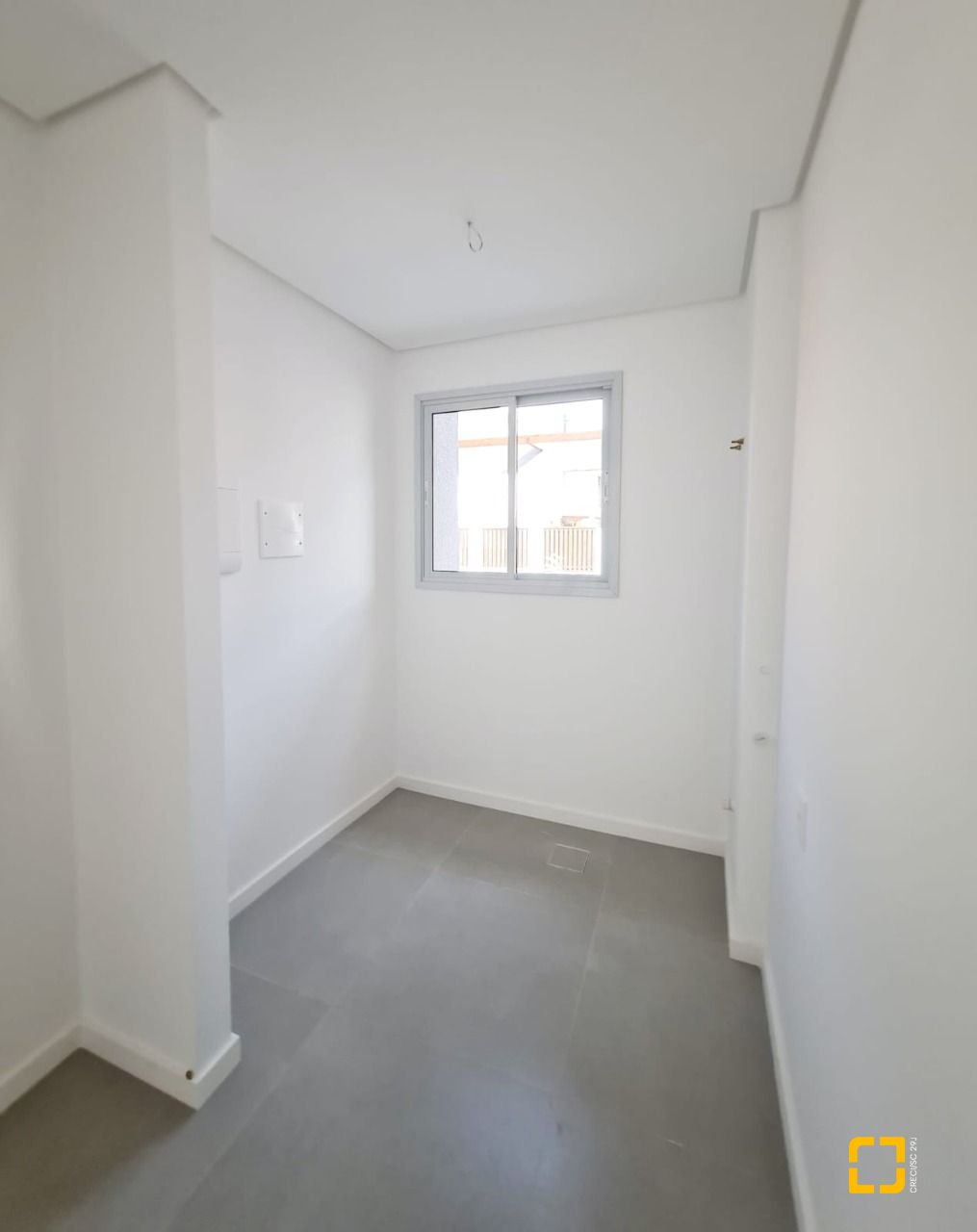 Casa de Condomínio com 78m², 4 quartos (sendo 2 suítes), 2 garagens, no bairro Morro das Pedras em Florianópolis